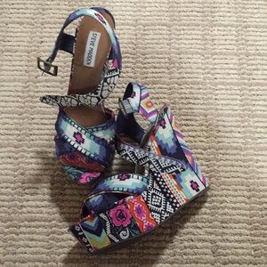 Tribal STEVE MADDEN heels